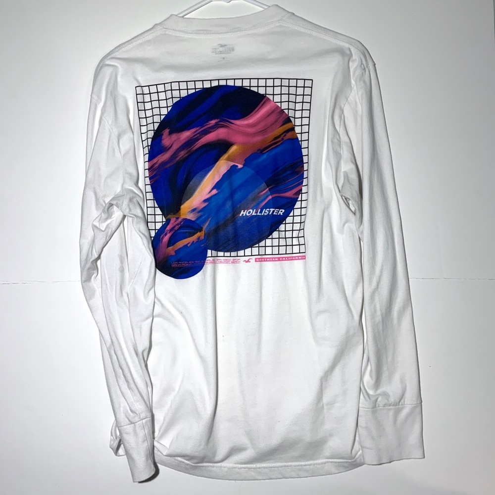 white long sleeve Hollister tee